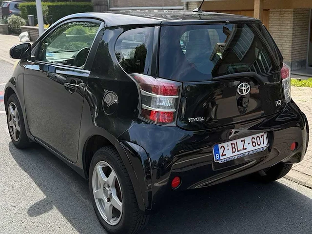 2009 toyota iq - personenauto - afbeelding 6 van  28