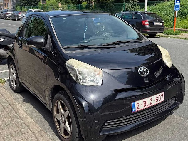 2009 toyota iq - personenauto - afbeelding 1 van  28