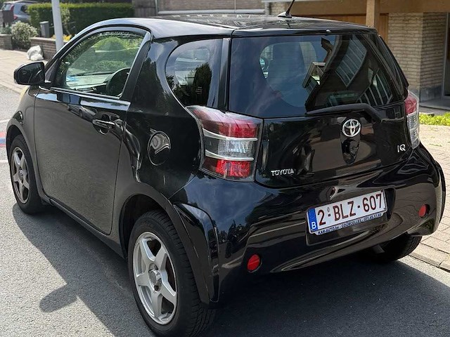2009 toyota iq - personenauto - afbeelding 25 van  28