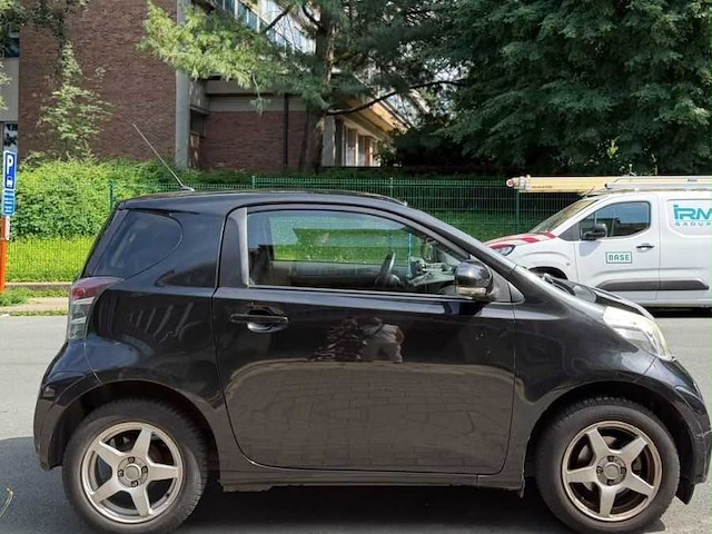 2009 toyota iq - personenauto - afbeelding 28 van  28