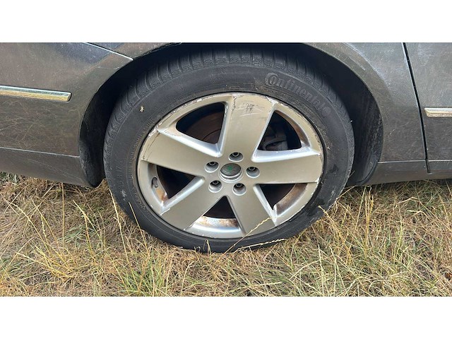 2009 volkswagen passat 2.0 tdi personenauto - afbeelding 18 van  42