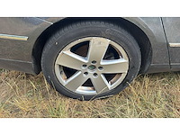 2009 volkswagen passat 2.0 tdi personenauto - afbeelding 18 van  42