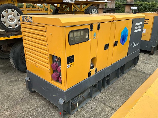 2010 atlas copco qas 150/volvo stroomgenerator - afbeelding 1 van  7