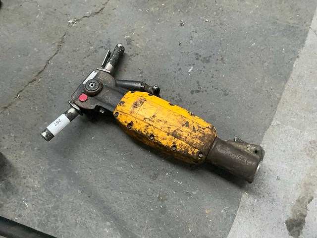 2010 atlas copco tex 230pe pneumatische breekhamer - afbeelding 2 van  5