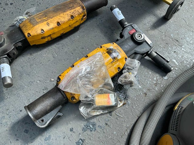 2010 atlas copco tex230 pe pneumatische breekhamer - afbeelding 1 van  5