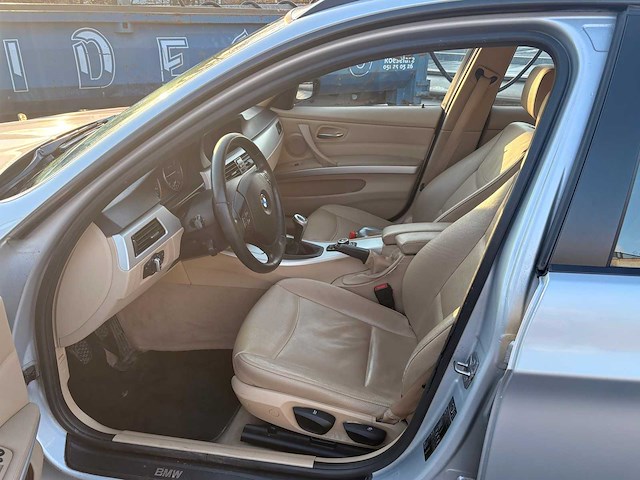 2010 bmw 318d personenauto - afbeelding 11 van  38
