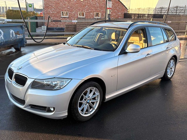2010 bmw 318d personenauto - afbeelding 1 van  38