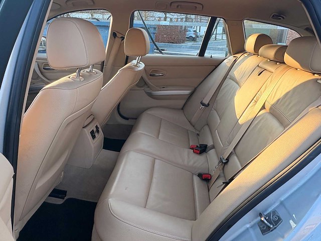 2010 bmw 318d personenauto - afbeelding 14 van  38