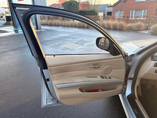 2010 bmw 318d personenauto - afbeelding 17 van  38