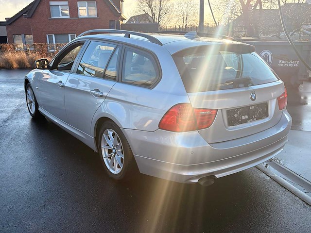 2010 bmw 318d personenauto - afbeelding 23 van  38