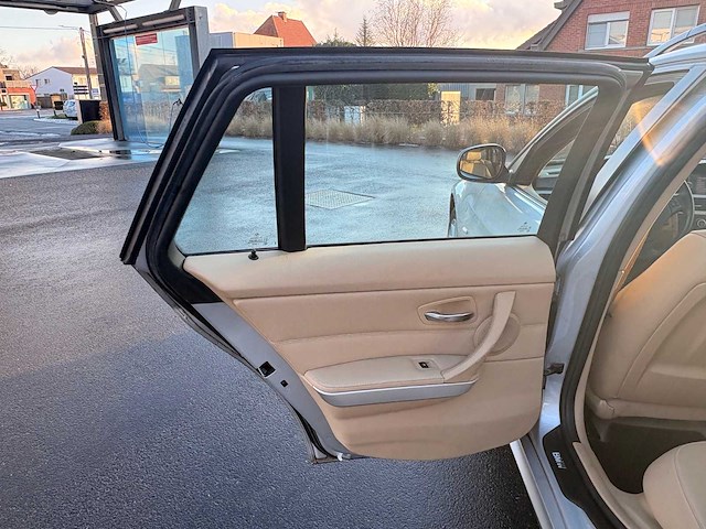 2010 bmw 318d stationwagen - afbeelding 19 van  37