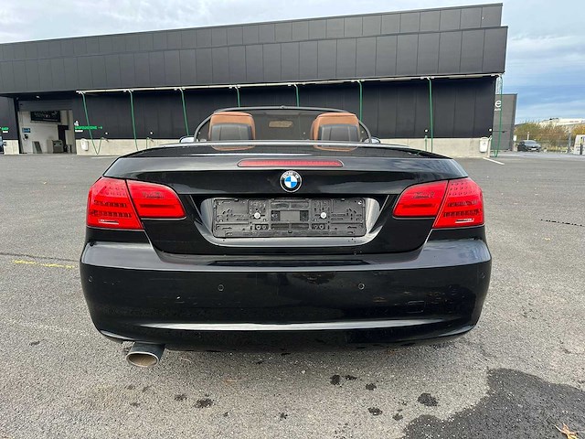 2010 bmw 320d cabrio - afbeelding 56 van  59