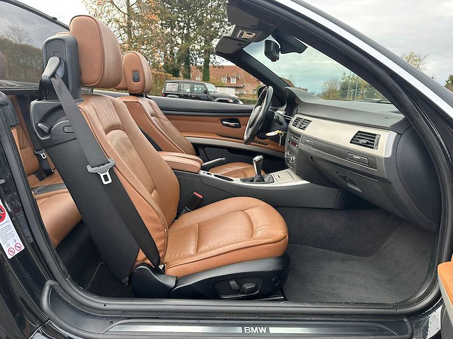 2010 bmw 320d cabrio - afbeelding 22 van  59