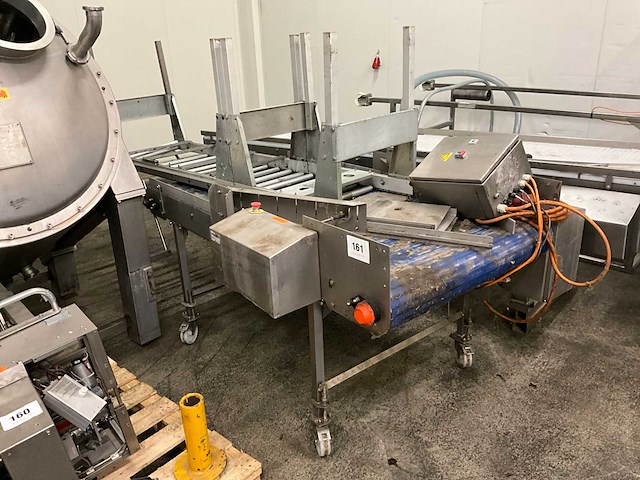 2010 bufferband en rollenbaan - afbeelding 1 van  9