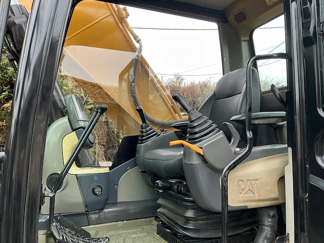 2010 caterpillar 320d rupsgraafmachine - afbeelding 22 van  25