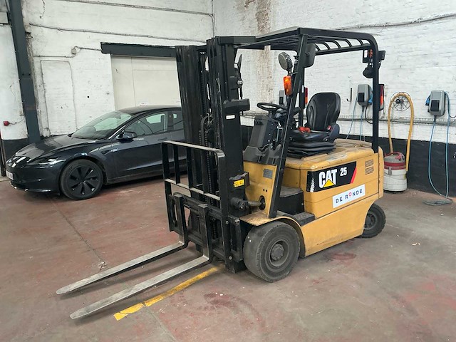 2010 caterpillar ep25kpac vorkheftruck - afbeelding 1 van  14