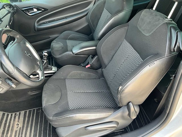 2010 citroën ds3 1.6 thp coupé ‘sportchic' - benzine - airco - afbeelding 20 van  40