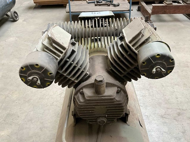 2010 contimac cm 401/10/100w luchtcompressor - afbeelding 3 van  8