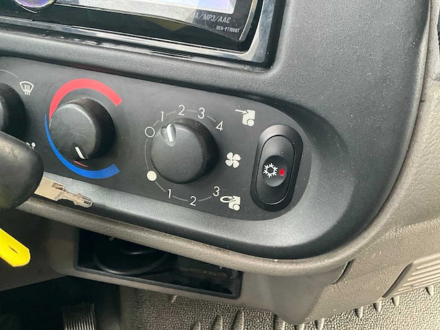 2010 daf lf 55.250 - hydraulische laadklep - 183000km - afbeelding 37 van  51