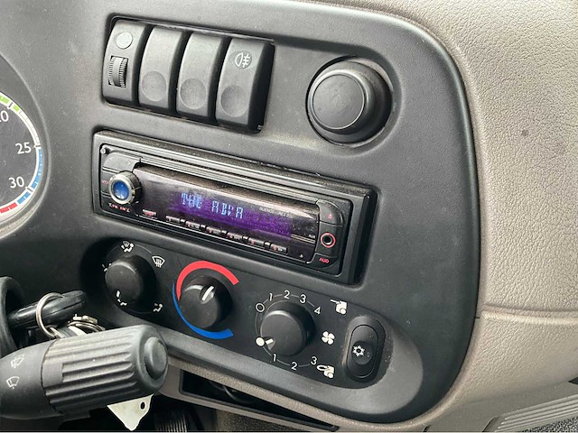 2010 daf lf220 bakwagen - afbeelding 22 van  44