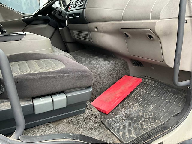 2010 daf lf220 bakwagen - afbeelding 17 van  44