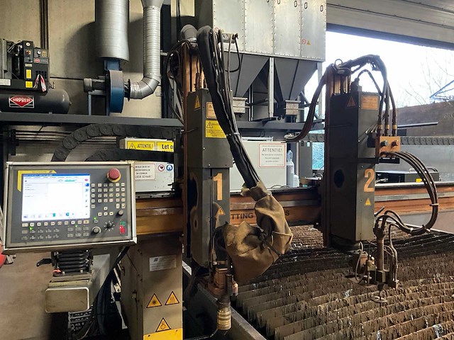 2010 esab combirex dx 4000 plasmasnijtafel + autogeen snijden - afbeelding 11 van  37