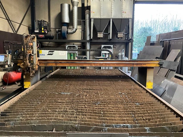 2010 esab combirex dx 4000 plasmasnijtafel + autogeen snijden - afbeelding 23 van  37