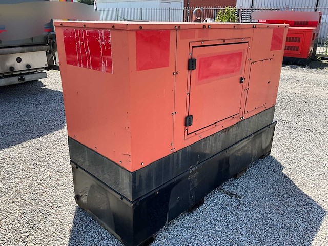 2010 europower eps20tde stroomgenerator - 20kva - diesel - afbeelding 7 van  13