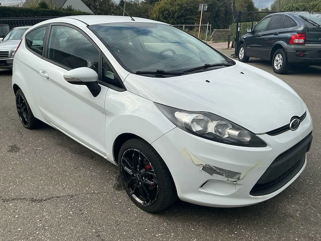 2010 ford fiesta hatchback personenauto - afbeelding 18 van  23