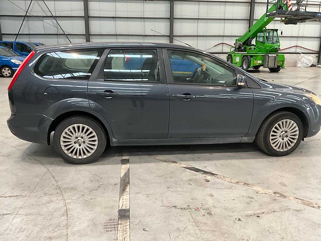 2010 ford focus personenauto - afbeelding 23 van  26