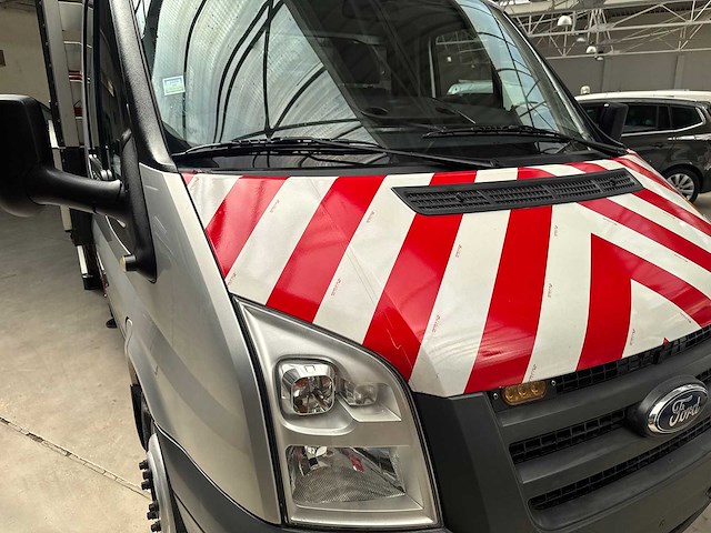2010 ford transit benzine / cng - kraan + steunpoten - afbeelding 5 van  19
