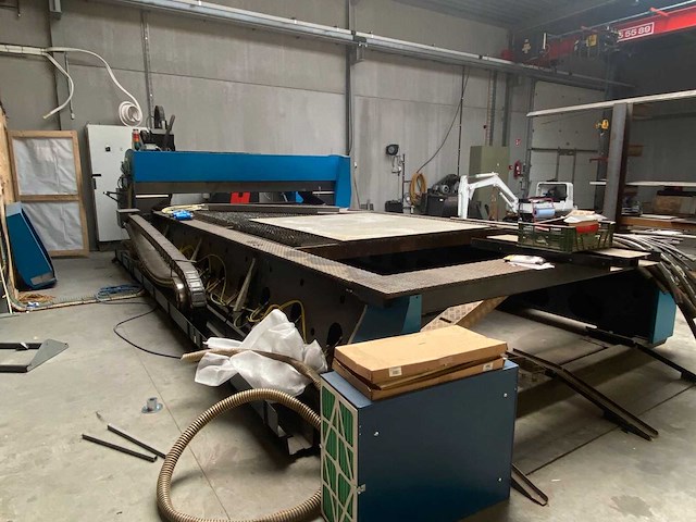 2010 gasparini sh 20045 plasmasnijmachine - afbeelding 1 van  17