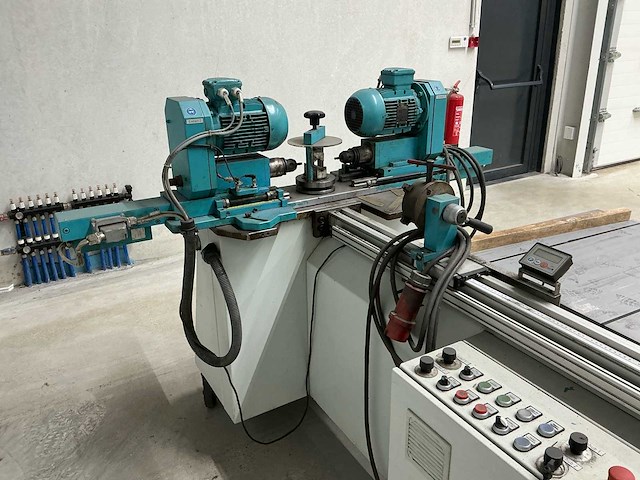 2010 hebo rbv12 draai - freesmachine - afbeelding 7 van  12