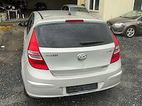 2010 hyundai i30 personenauto - afbeelding 13 van  18
