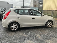 2010 hyundai i30 personenauto - afbeelding 14 van  18