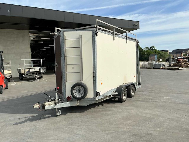 2010 ifor williams bv126g gesloten dubbelasser geremd aanhangwagen - afbeelding 1 van  36