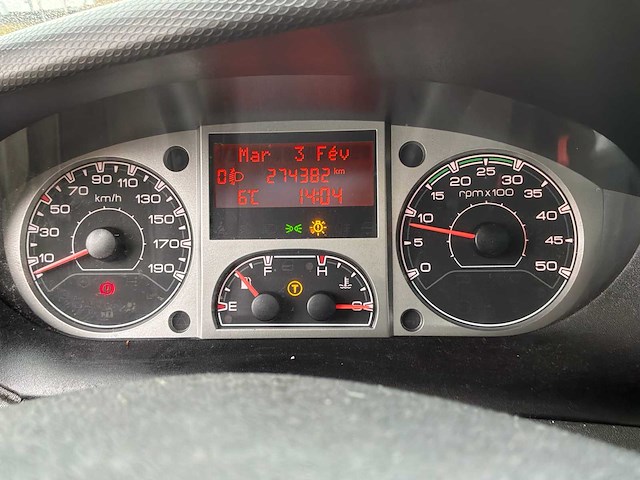 2010 iveco dagelijkse takelwagen - afbeelding 21 van  50