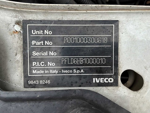 2010 iveco dagelijkse takelwagen - afbeelding 29 van  50