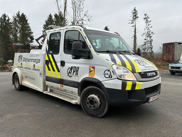 2010 iveco dagelijkse takelwagen - afbeelding 44 van  50