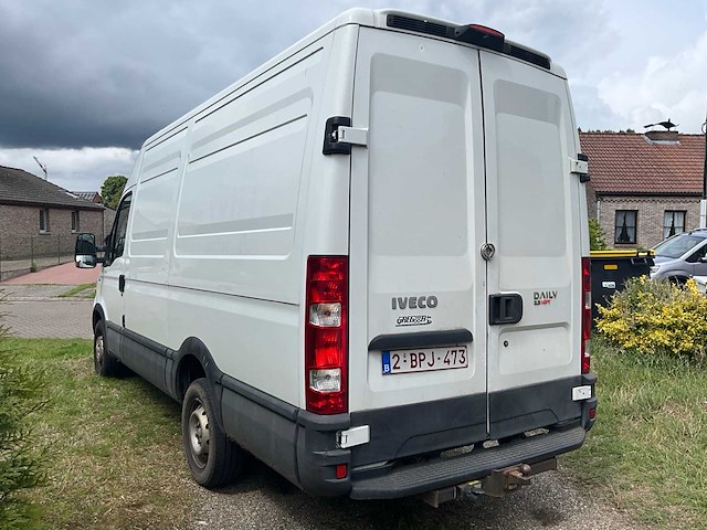 2010 iveco daily - trekhaak - afbeelding 2 van  10