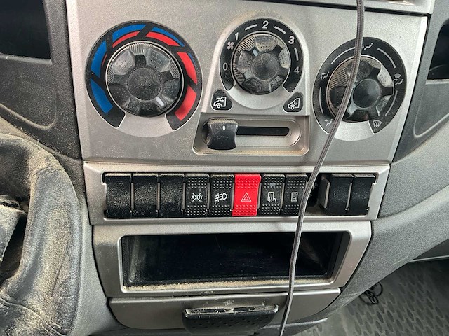 2010 iveco daily - trekhaak - afbeelding 40 van  59