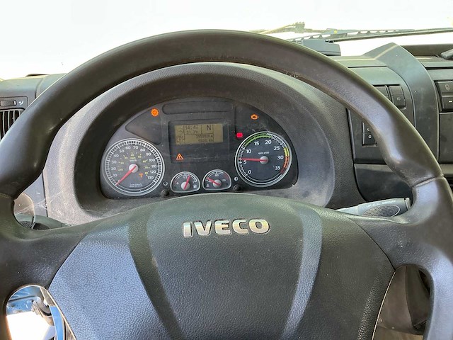 2010 iveco eurocargo vrachtwagen - afbeelding 10 van  28