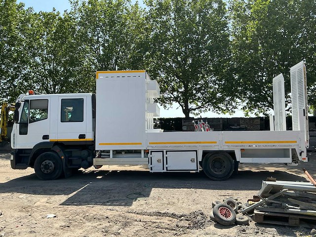 2010 iveco eurocargo vrachtwagen - afbeelding 2 van  28