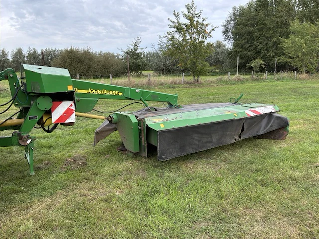 2010 john deere 331 schijvenmaaier met kneuzer - afbeelding 1 van  14