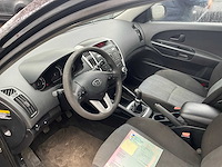 2010 kia ceed personenauto - afbeelding 19 van  19