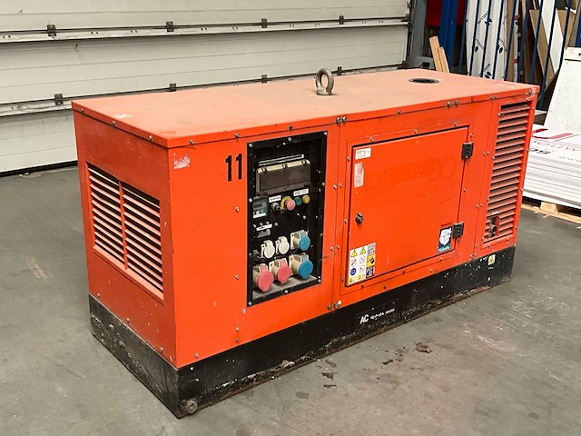2010 kubota ac3200q stroomgenerator - afbeelding 3 van  25