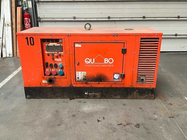 2010 kubota ac3200q stroomgenerator - afbeelding 1 van  13