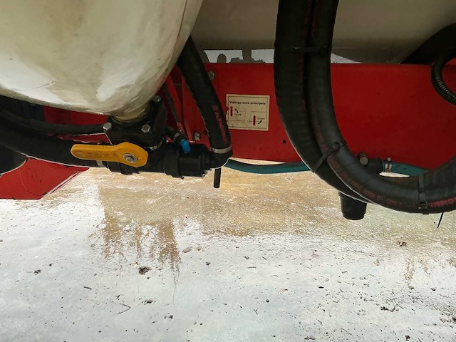 2010 kuhn oceanis 7700 veldspuit - afbeelding 10 van  91