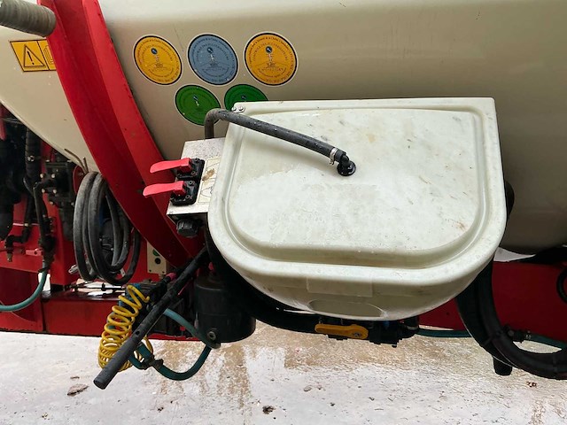 2010 kuhn oceanis 7700 veldspuit - afbeelding 13 van  91