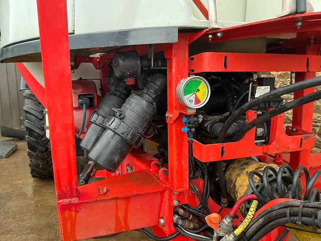 2010 kuhn oceanis 7700 veldspuit - afbeelding 25 van  91